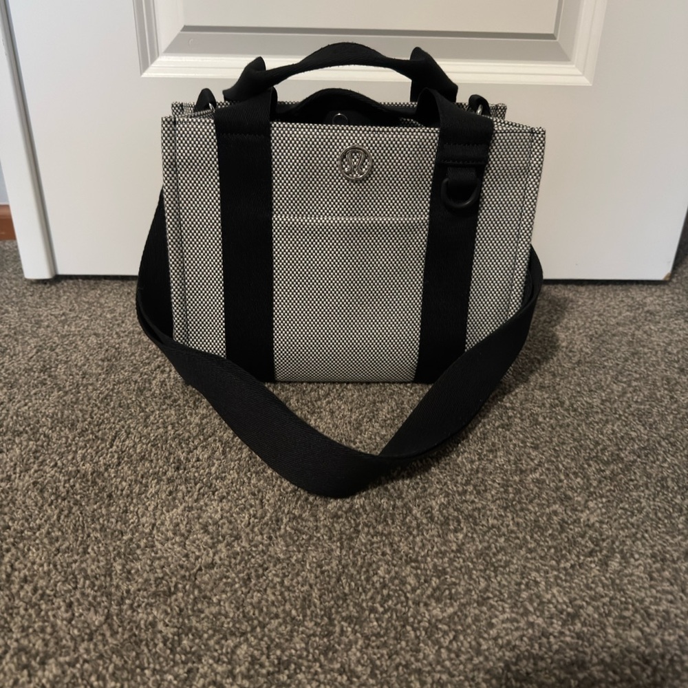 Like New Lululemon Two-Tone Canvas Mini Tote Bag 4.5L
